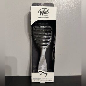 Wet Brush Speed Dry Hair Brush - Black and White
